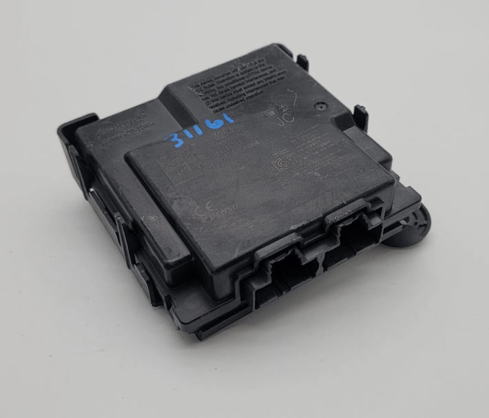 Módulo acceso sin llave / Keyless Entry Module — 2020 CHEVROLET Equinox LT (1LT)