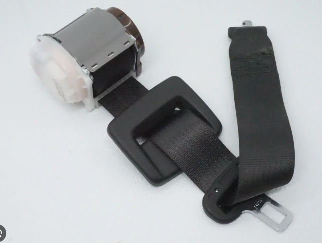 Cinturón del. der. / Front Right Seat Belt RIGHT front — 2020 CHEVROLET Equinox