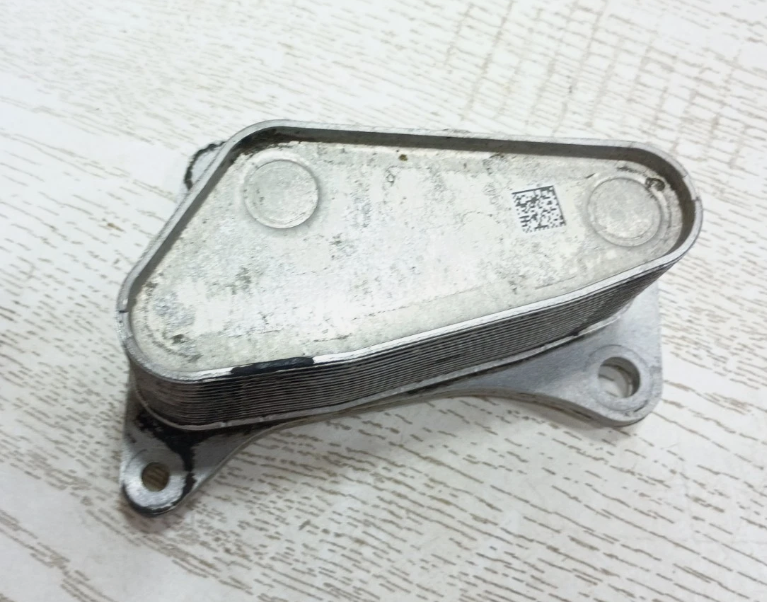 Enfriador de aceite / Oil Cooler — 2020 CHEVROLET Equinox LT (1LT)