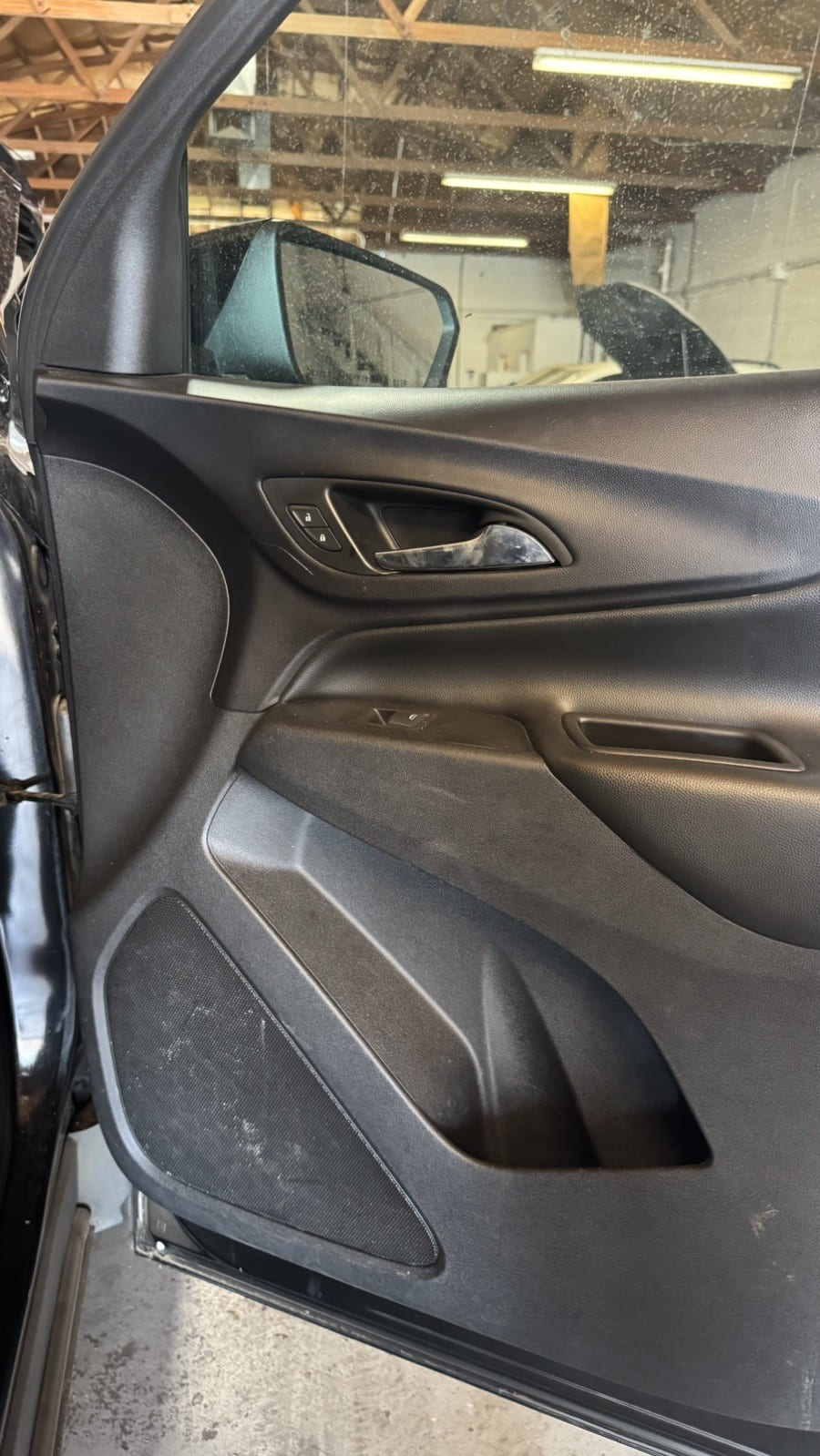 2018 Chevrolet Equinox Front Left Door OEM