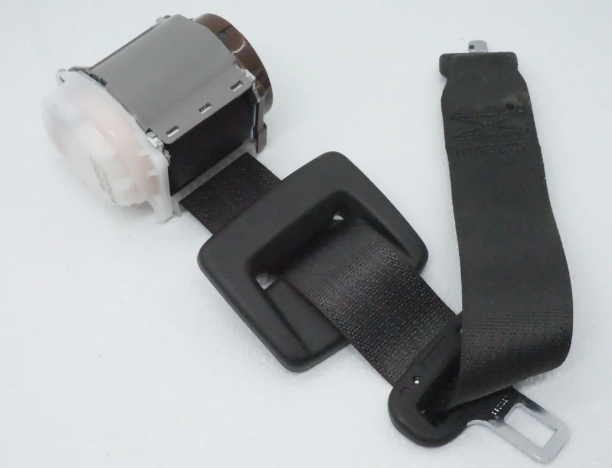 Cinturón del. izq. / Front Left Seat Belt LEFT front — 2020 CHEVROLET Equinox LT