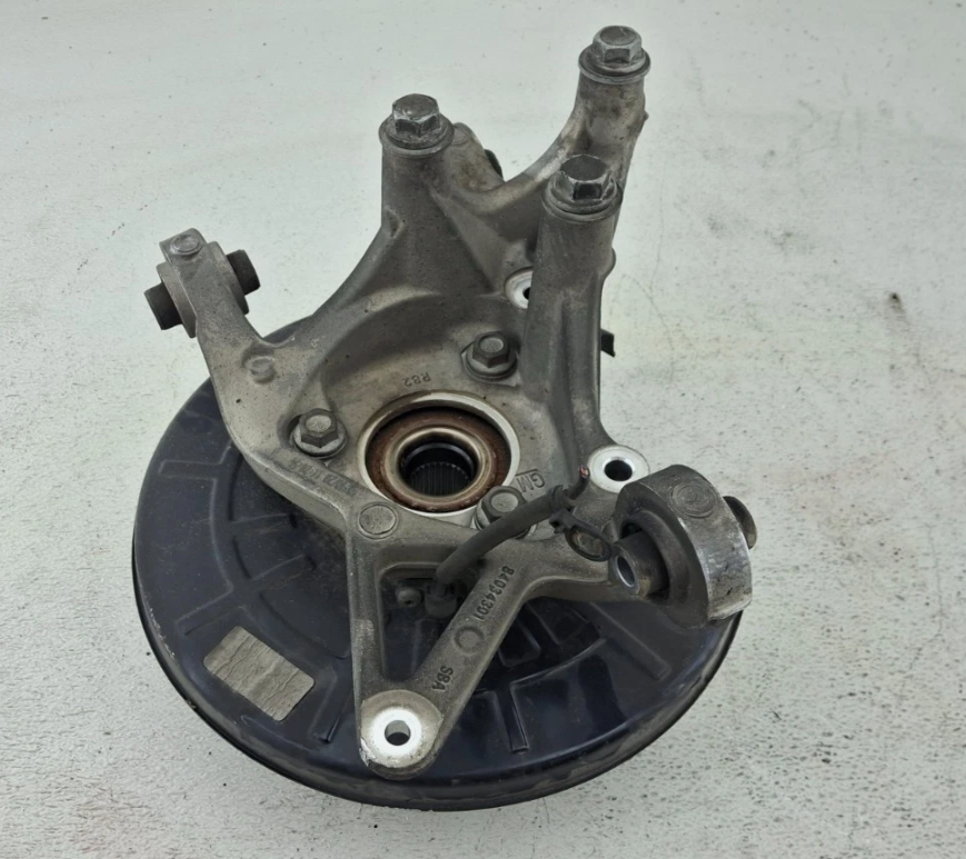 Maza tras. der. / Rear Right Hub RIGHT rear — 2020 CHEVROLET Equinox LT (1LT)