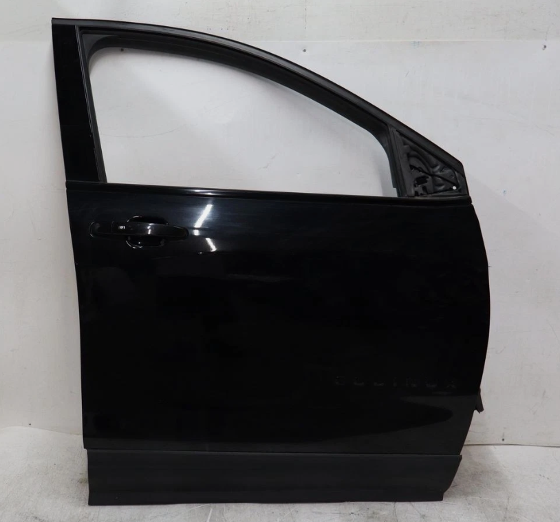 Carcasa puerta del. der. / Front Right Door Shell RIGHT front — 2020 CHEVROLET E