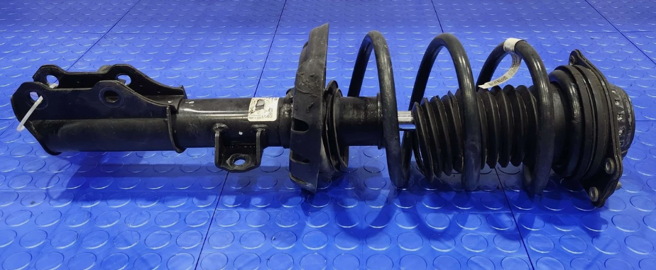 Strut delantero izq. / Front Left Strut LEFT front — 2020 CHEVROLET Equinox LT (