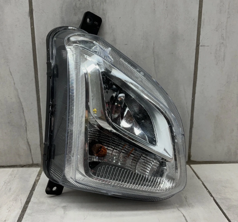 DRL derecho / Right Daytime Running Light RIGHT front — 2020 CHEVROLET Equinox L