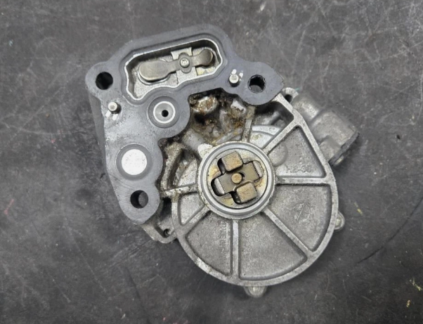 Bomba de vacío / Vacuum Pump — 2020 CHEVROLET Equinox LT (1LT)