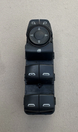 Switch vidrios del. izq. / Front Left Window Switch LEFT front — 2020 CHEVROLET