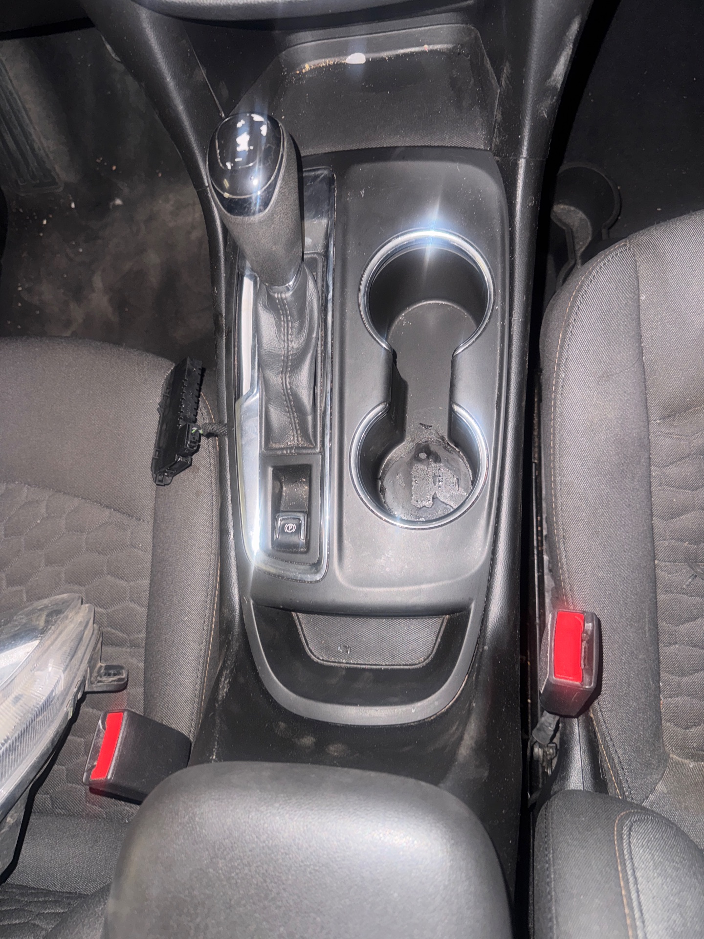 Consola central / Center Console CENTER — 2020 CHEVROLET Equinox LT (1LT)