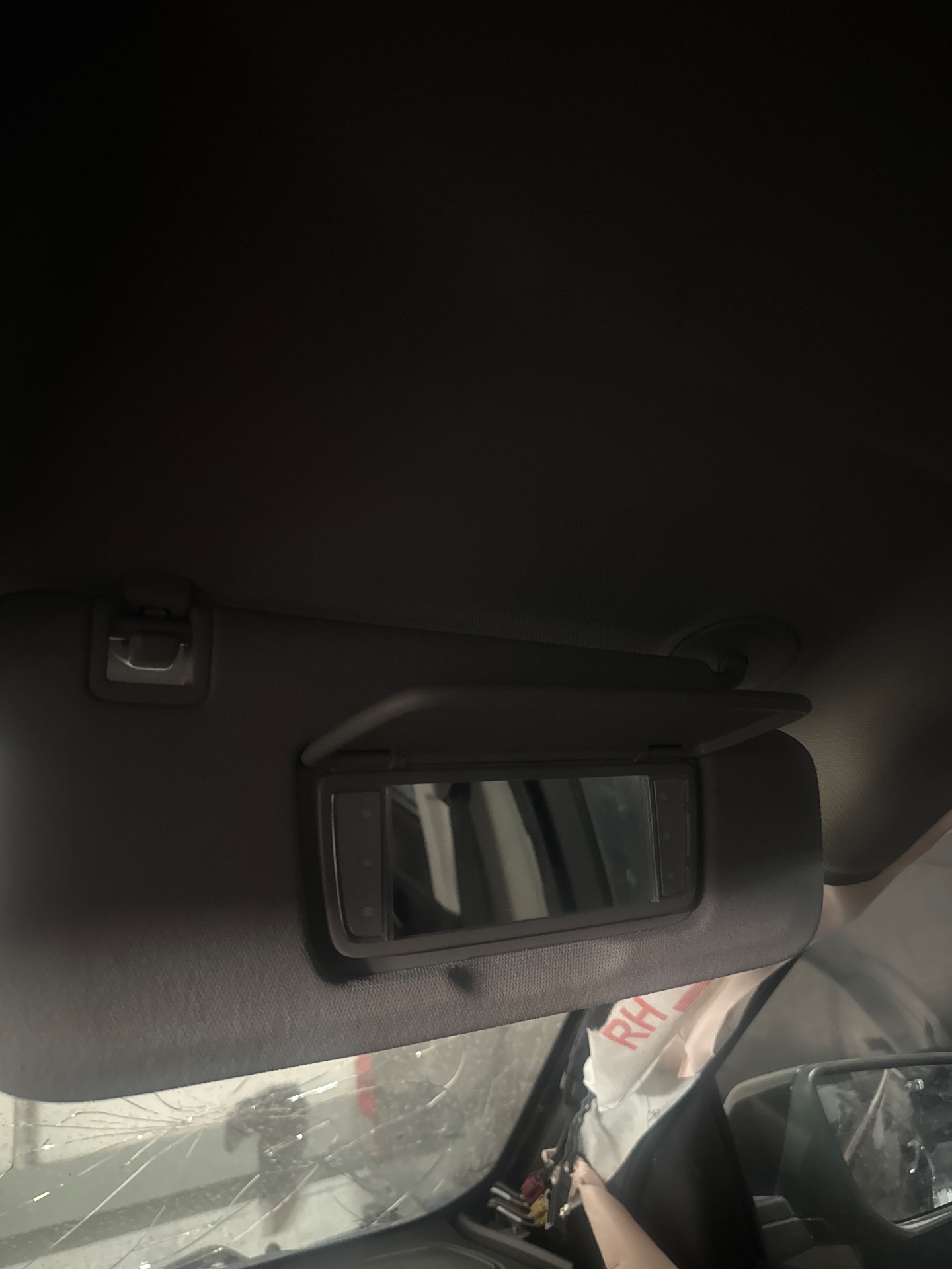 Visera derecha / Right Sun Visor RIGHT — 2020 CHEVROLET Equinox LT (1LT)